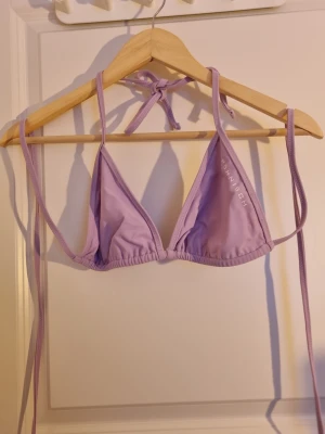 Bikini överdel  - Säljer denna bikini överdel som endast är testad. Från Rönisch i strl s🩷