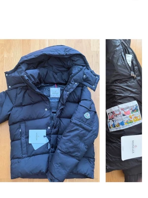 Moncler Vezere  - Säljer en helt ny Moncler Vezere i storlek S. Inga fel på jackan. Jackan passar om man är mellan 170–180 cm lång. Ärmen är något kortare än vanligt. Tags följer med i köpet!