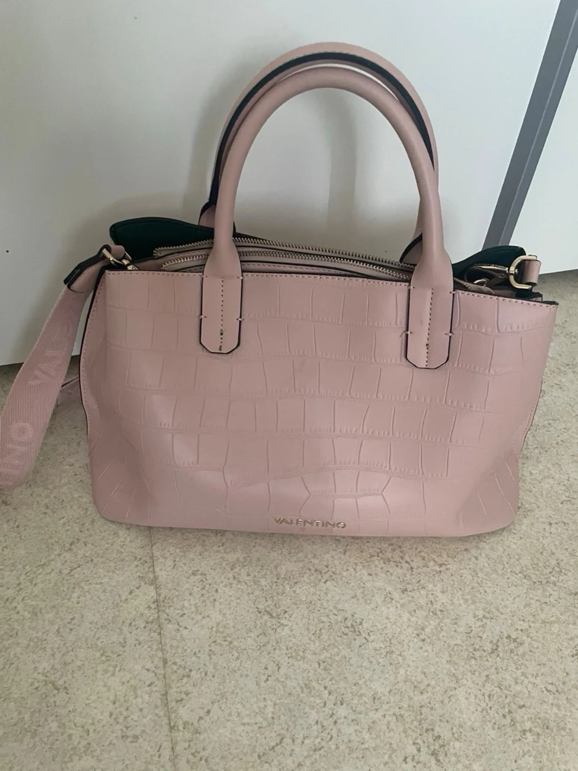 Ljusrosa handväska från Valentino - 1