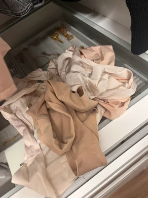 Trosor  - 5 par helt nya trosor från Intissimi i strl S. 50kr för alla