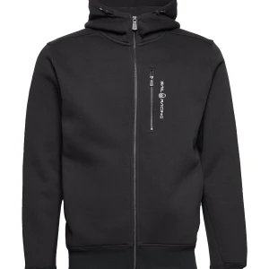 Svart sail racing hoodie - Svart sail racing hoodie från stadium. Köptes typ för några dagar sen. Knappt använd. Storlek S och i fint skick! Pris kan diskuteras!Kom privat för frågor❤️🫶🏻