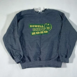 College hoddie  - Väldigt bra skick. Det står Martin på baksidan och howell class of 2020 på framsidan. 