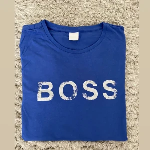 Boss t-shirt  - Boss t-shirt i storlek xs. 