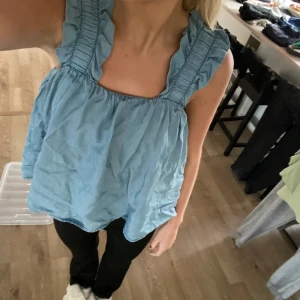 Gullig topp - Helt ny, från Lindex 