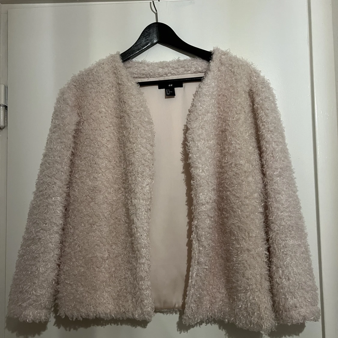 Fluffig puderrosa jacka/kofta 🤍