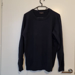 Tröja Freequent - Mörkblå tröja. Såarsamt använd och i gott skick. 