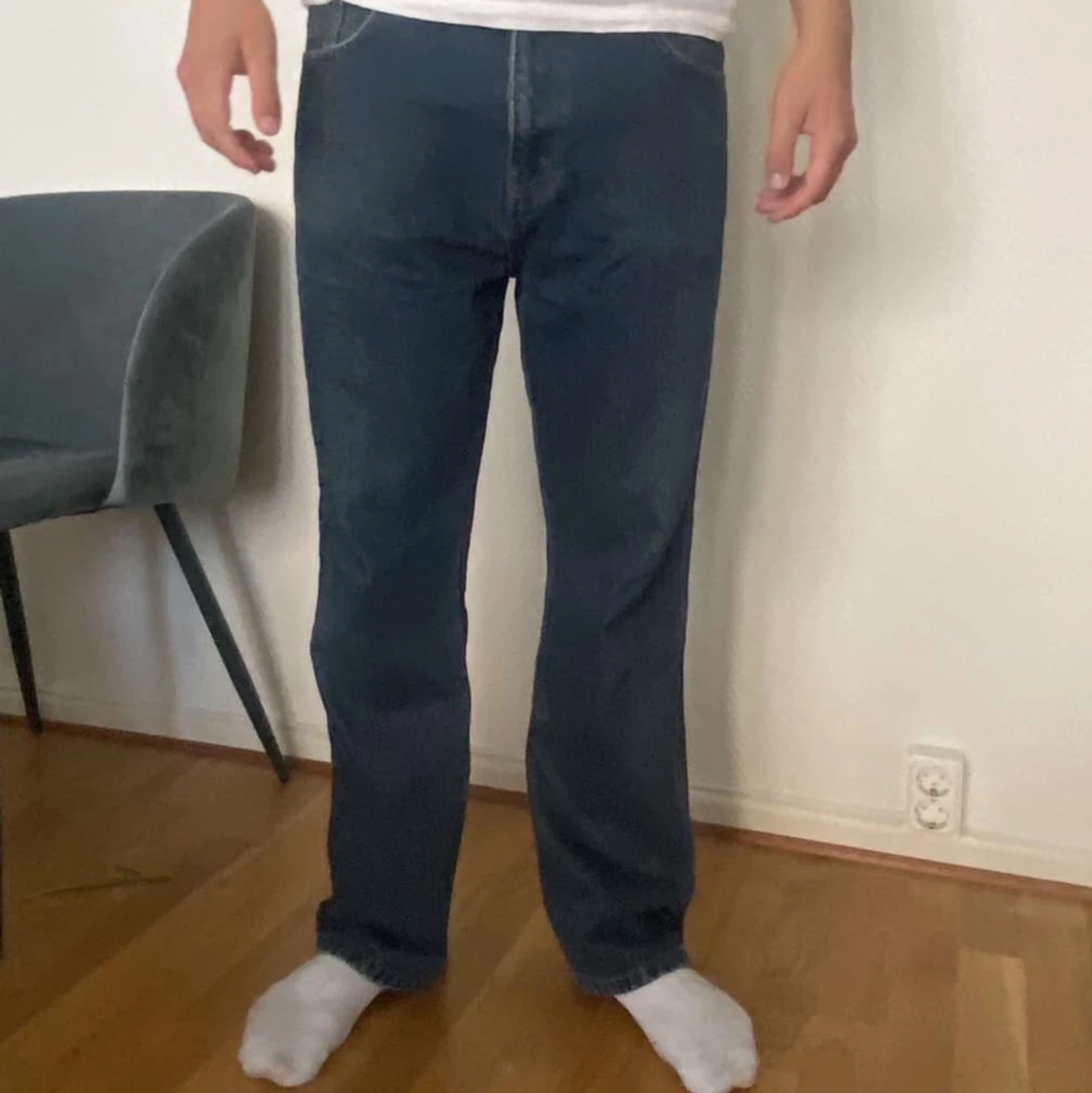 Mörkblåa straight Jeans 