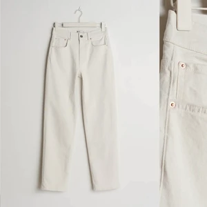 Ljusa highwaist jeans - Nya vitbeiga jeans som endast testats!