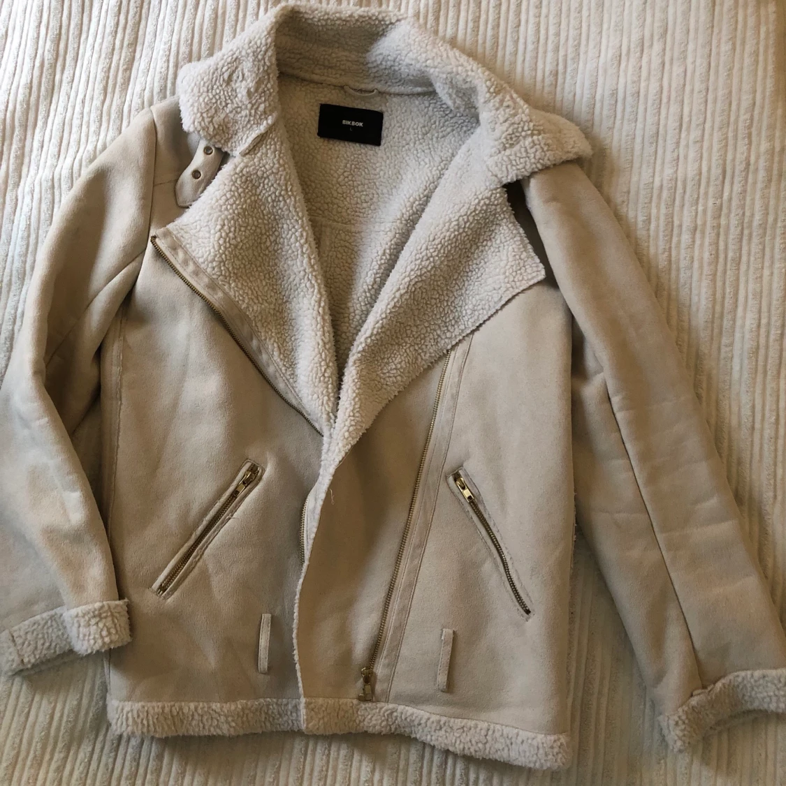 Vit Höstjacka med foder strlk L