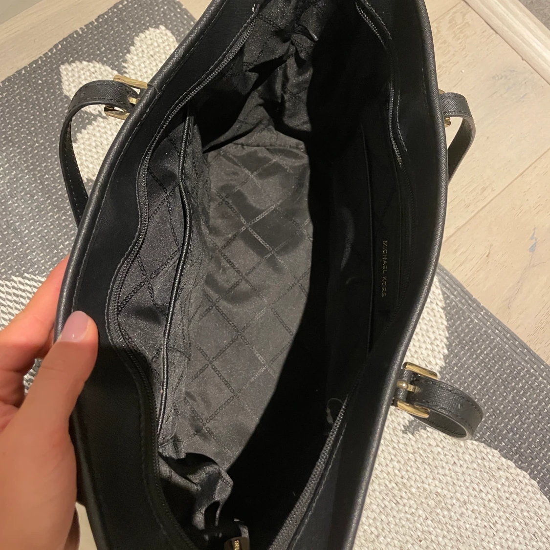 Michael kors väska  - 90