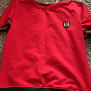 XL - Använt flera gånger , skcikar tyvär inga bilder när den är på❤️köpte för 500kr 