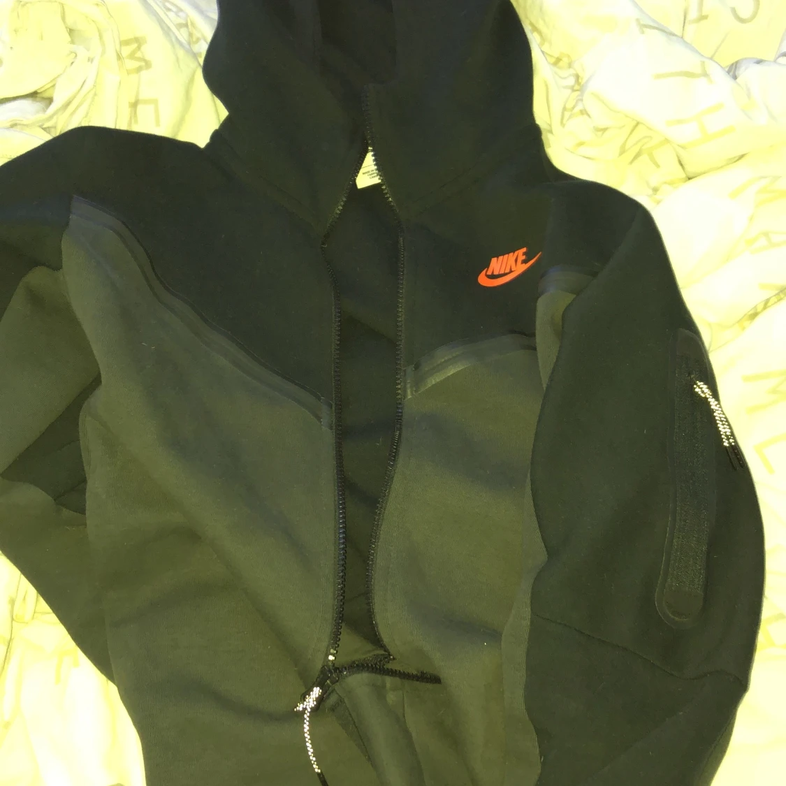 Hej detta är en fin Nike direkt i bara huddi 😀 - 91