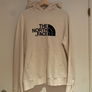The north face hoodie - Säljer the north face hoodie, stl. M Nypris 600kr
