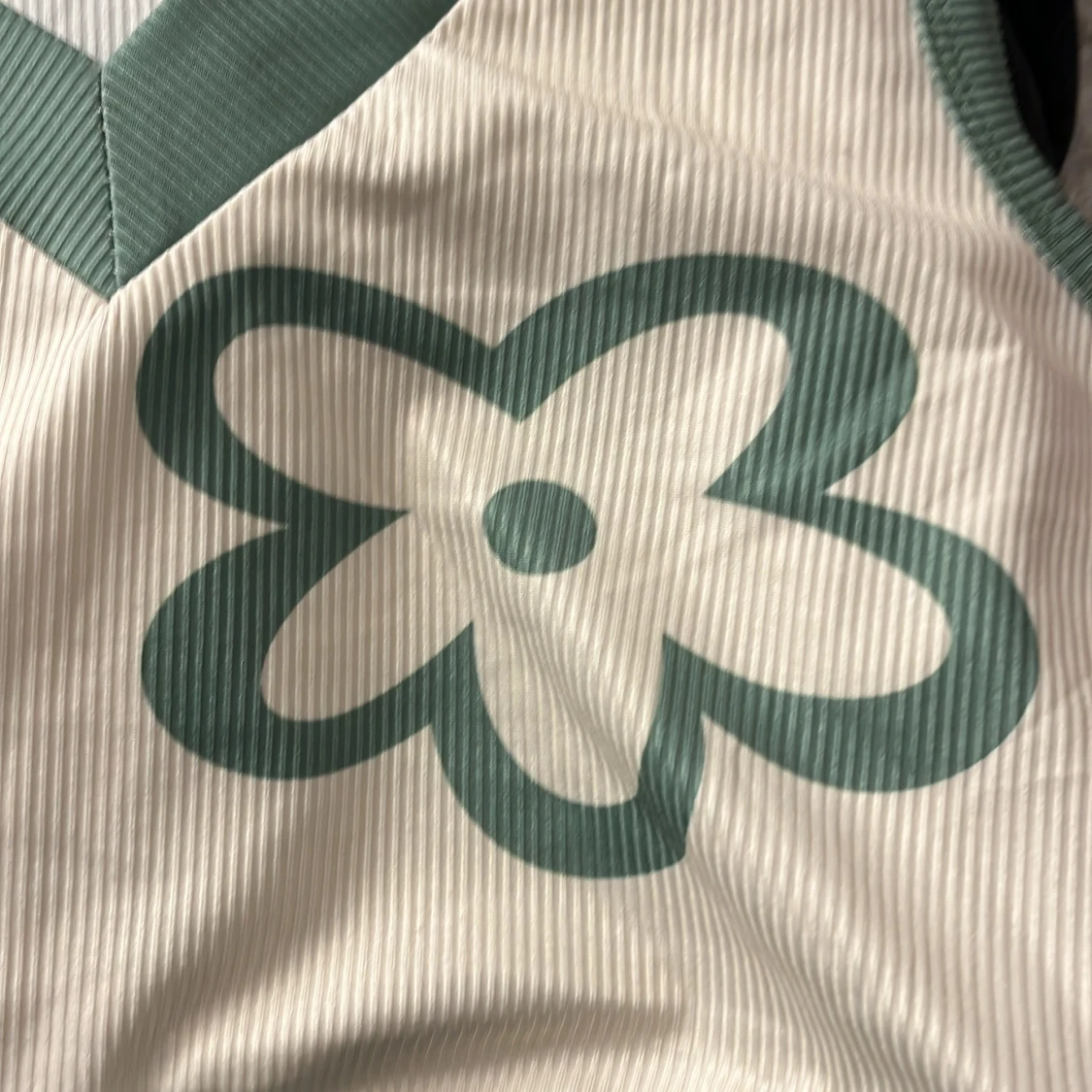 Blommig t-shirt - 91