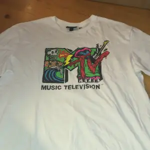 MTV oversized tshirt. Limited HM 2020. 