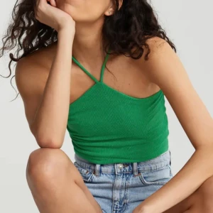 Grönt Gina-linne - Grönt linne från Gina i storlek S, använd 1 gång❤️ nypris 199