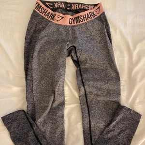 Gymshark byxor i super fin färg - Gymsharkbyxor j fint skick