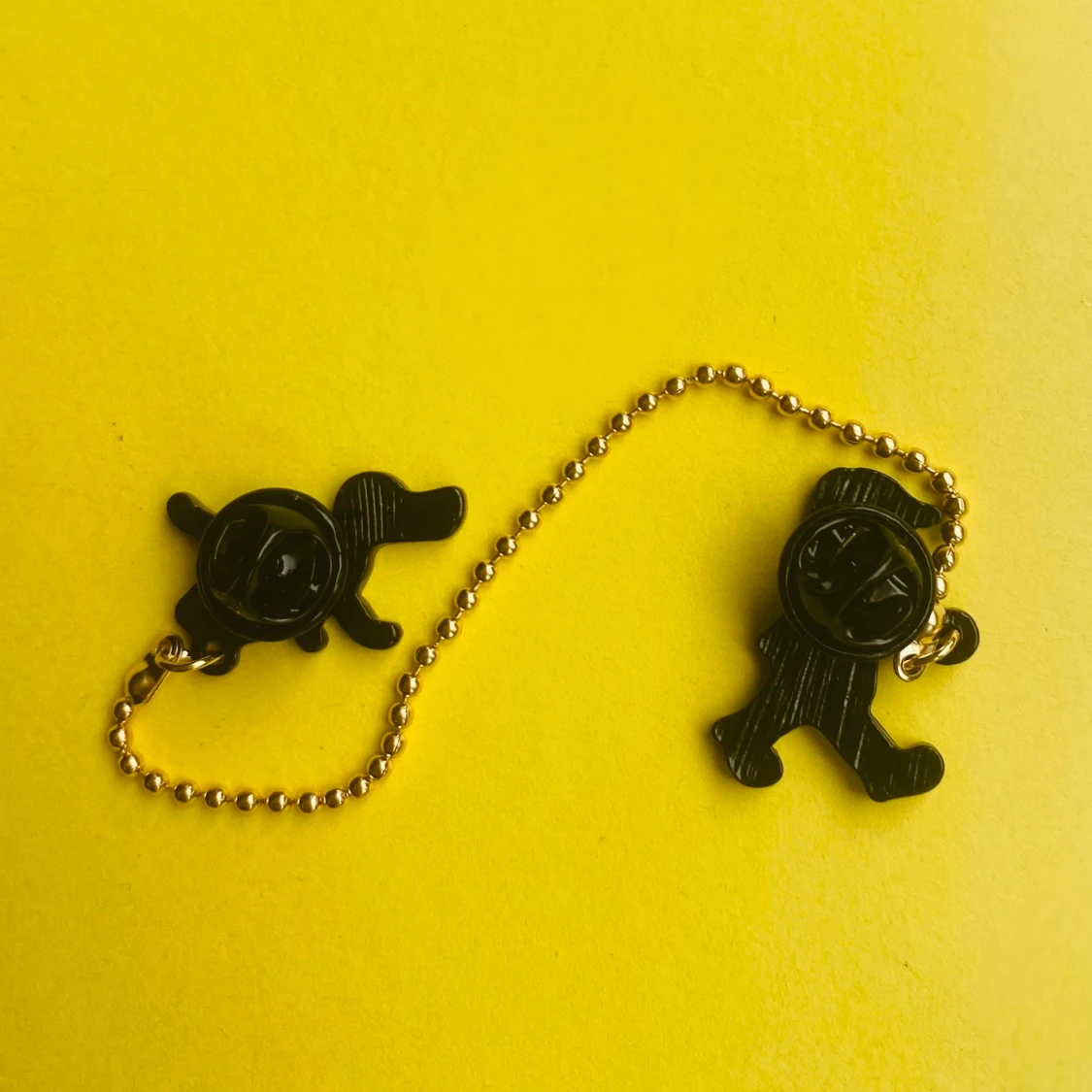 Cartoon pin 💛 - 90