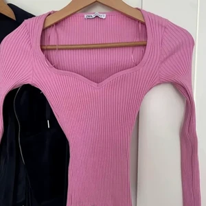 Zara tröja - Lägger upp igen pga oseriös köpare. Nyskick använd en gång. Fraktar och möts upp