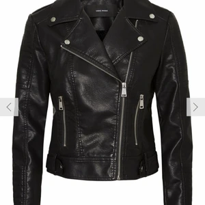 Veromoda  - En vanlig skinnjacka från veromoda, kommer inte till användning  