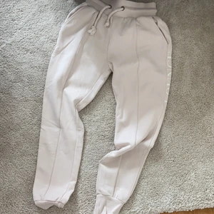 Mjukisbyxor från lounge  - Mjukisbyxor i storlek S