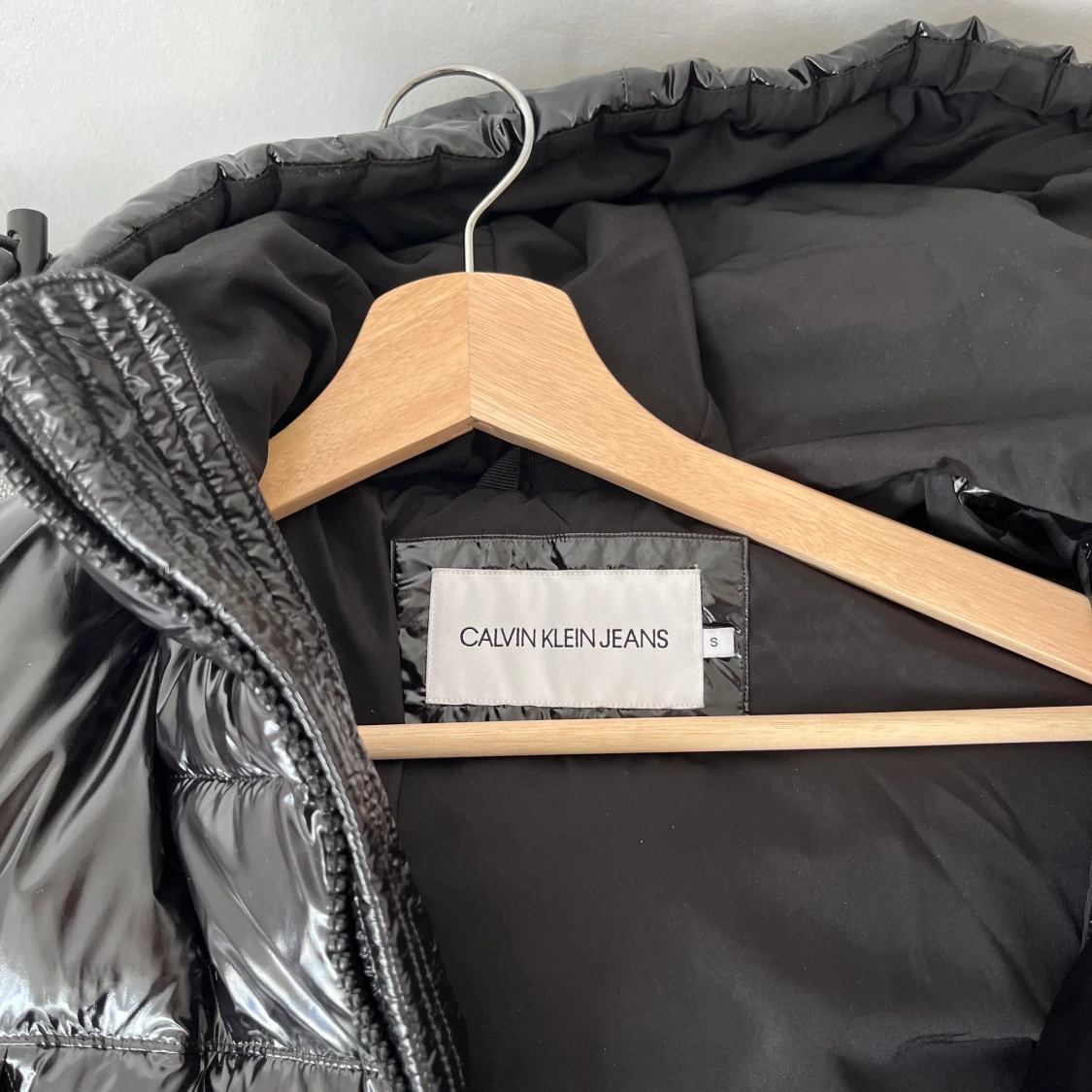 Hooded high shine Puffer Unisex - 90