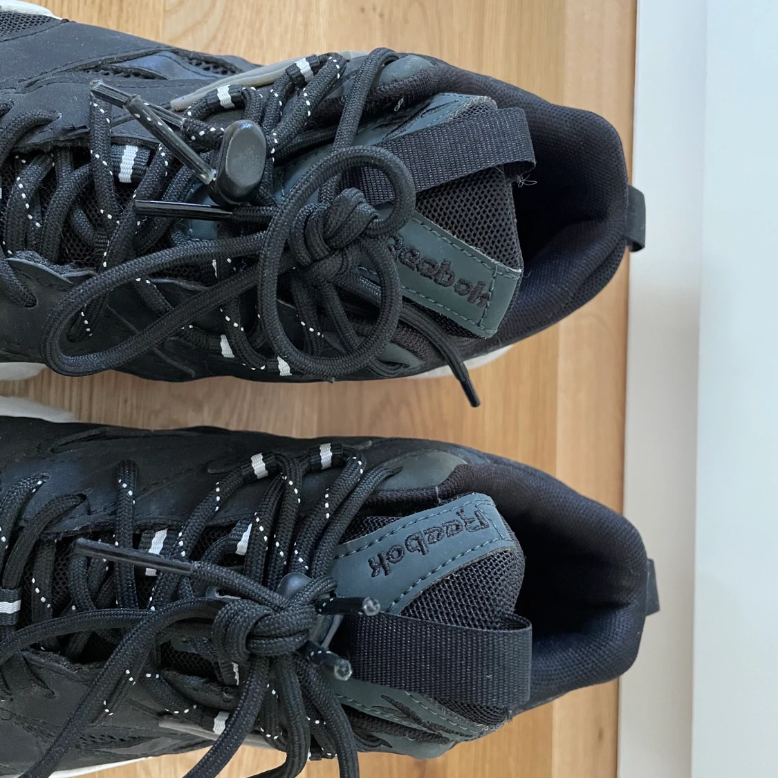 Rebook Sneakers - 90