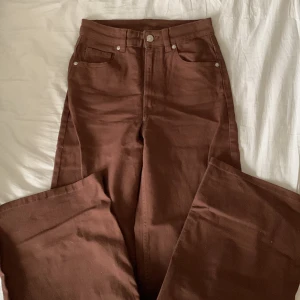 Bruna jeans  - Bruna jeans från hm  Köparen står frakten 