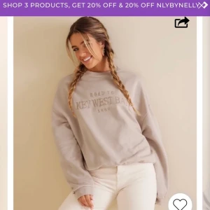 Tröja M - Helt ny från Nelly. Provar sälja innan jag skickar tillbaka. 