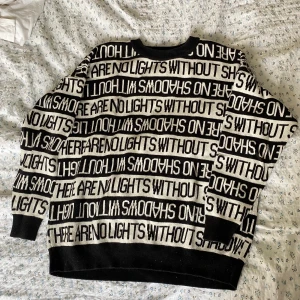 Stickad tröja - Stickad från mango, storlek S