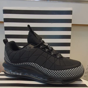 Skor - Moderiktiga sportskor med känsla av komfort och bra kvalitet , vi ligger inom bra priser