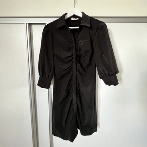 Mango - Klänning från Mango, använd 2ggr i storlek S