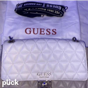 Väska  - Använd ett fåtal gånger, men skicket är som nytt. För fler bilder, skriv privat. (Äkta)