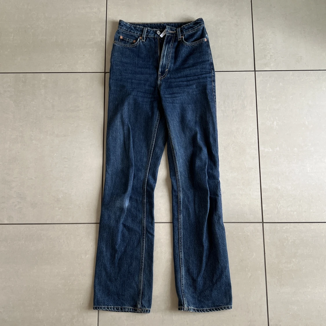 Weekday jeans mörkblå