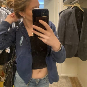 Ralph lauren kofta  - Marin blå kofta från Ralph lauren   Ny skick  Pris går alltid att diskutera 