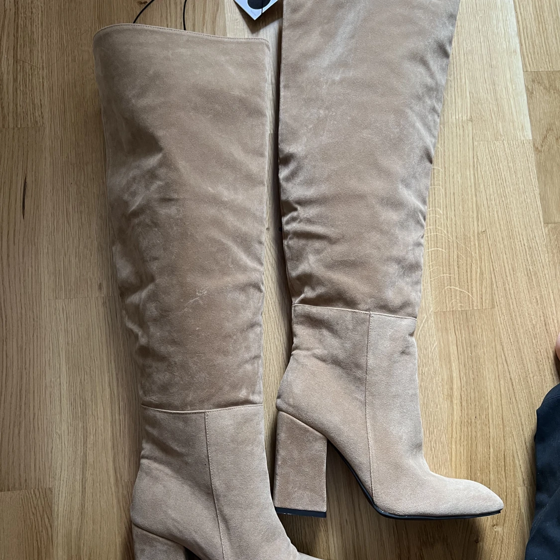  Knähöga stövlar  - 90