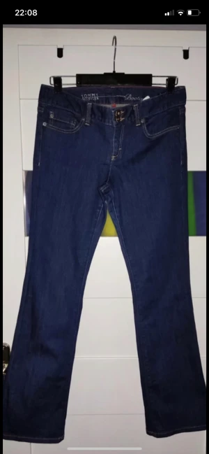 Calvin klein jeans - Jeans från calvin klein som inte längre kommer till användning. Skriv om du undrar över något.