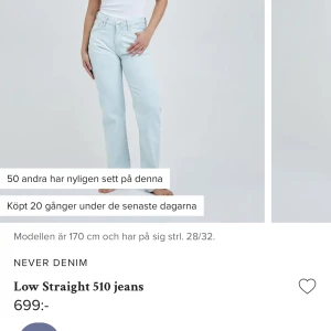 Low straight  - Populära Low straight jeansen från Bikbok. Säljer då dom inte passar och kan därför inte lösa bilder på. Finns ett litet hål vid sidan om knät i sömmen då kaninen fick tag i dom😴 dom är dock inte använda