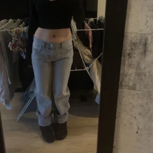 Grå baggy jeans - Inga defekter snygga gråa jeans kom privat för fler bilder som nya💓