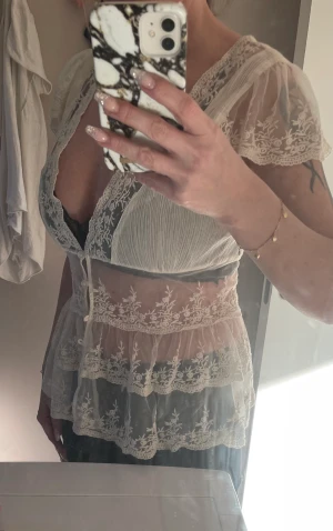 Blus - Vacker blus från tuttifrutti storlek s 💫 den har knappar hela vägen fram 💕 