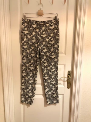 Forever 21 pants  - Coola mönstrade byxor från Forever 21 