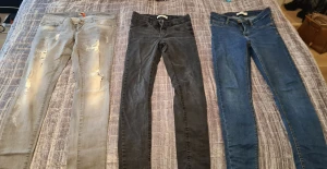 3 par jeans - 3 par jeans från Vero Moda. Storlek medium. 100 kr styck eller 200 för alla 3.