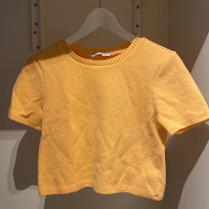 ZARA crop-top  - Peachy