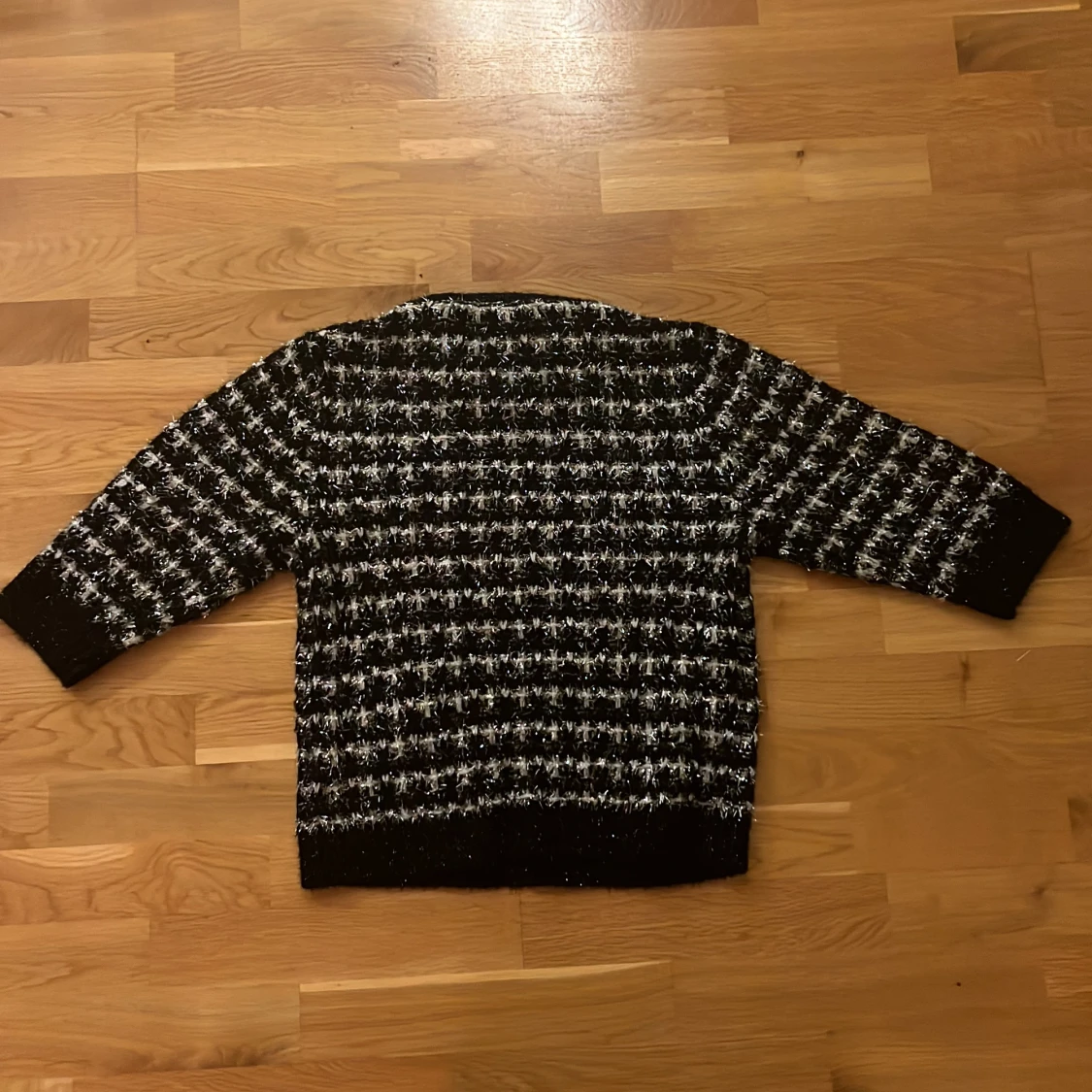 Kortärmad stickad tröja från InWear - 91