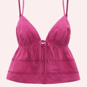 Topp - Säljer min helt nya topp då den tyvärr var lite förstor för mig😕Den är ju då aldrig använd och endast testad en gång!😍Skriv för fler bilder eller frågor🥰Pris går att diskutera☺️