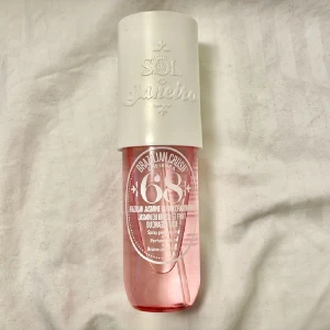 Sol de janeiro 68 - Sol de Janeiro body mist 68 90ml💗💗 sprejat 4 gånger