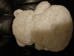 Isbjörn  - Den är bra skick att gosa med i sängen när man sover kontakta oss om ni är intresserade.