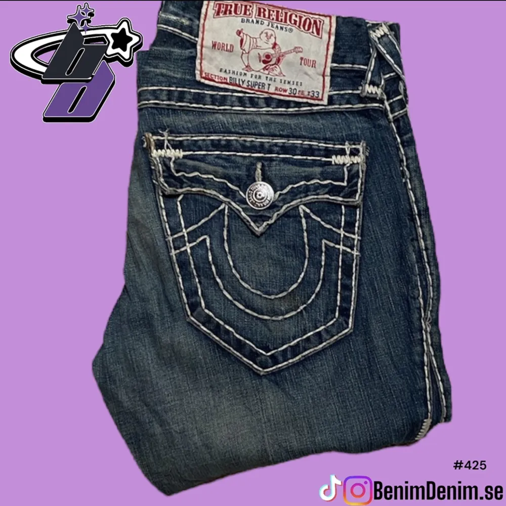 True Religion jeans Billy Super T  size on tag, 30/33  Ytterben, 105cm  Innerben, 83cm  midja (rakt över), 42cm  (modell 180cm). Jeans & Byxor.