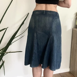 Diesel vintage jeanskjol!🪩 - Vintage diesel jeanskjol!!💿❤️ Storlek M. Köparen står för frakt!!❤️