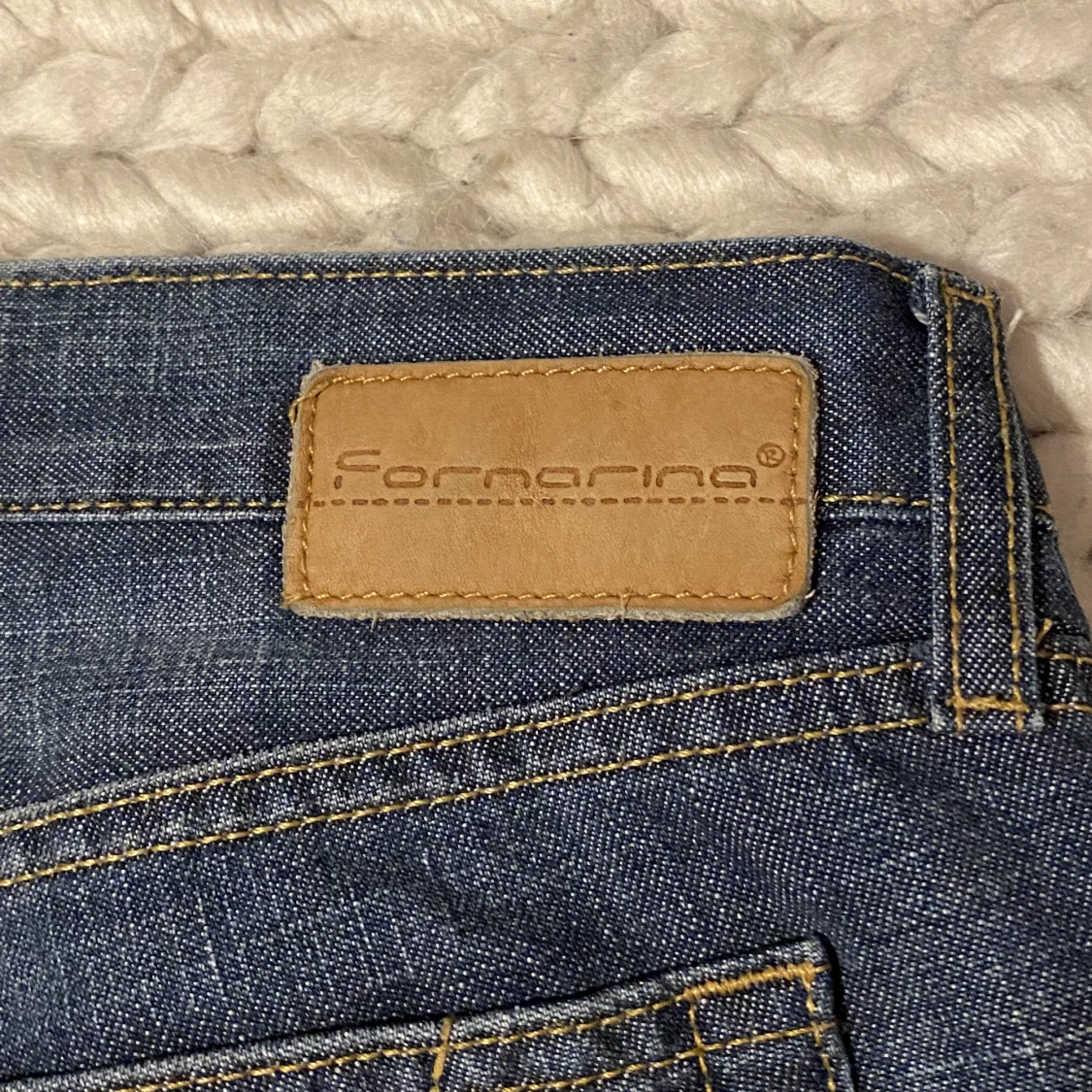 Lågmidjade/utsvängda jeans💙 - 91